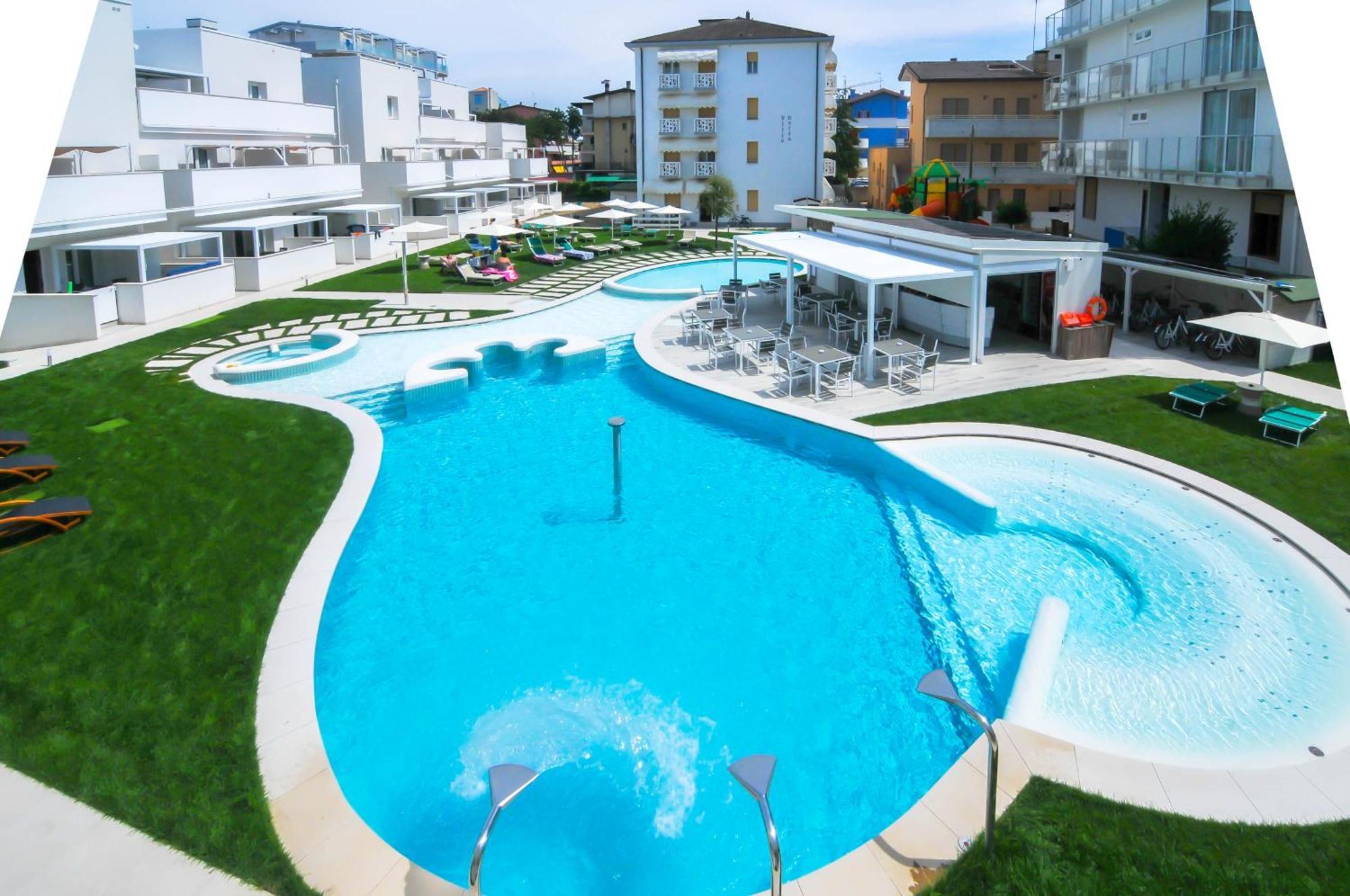 Marina Palace Hotel 4*