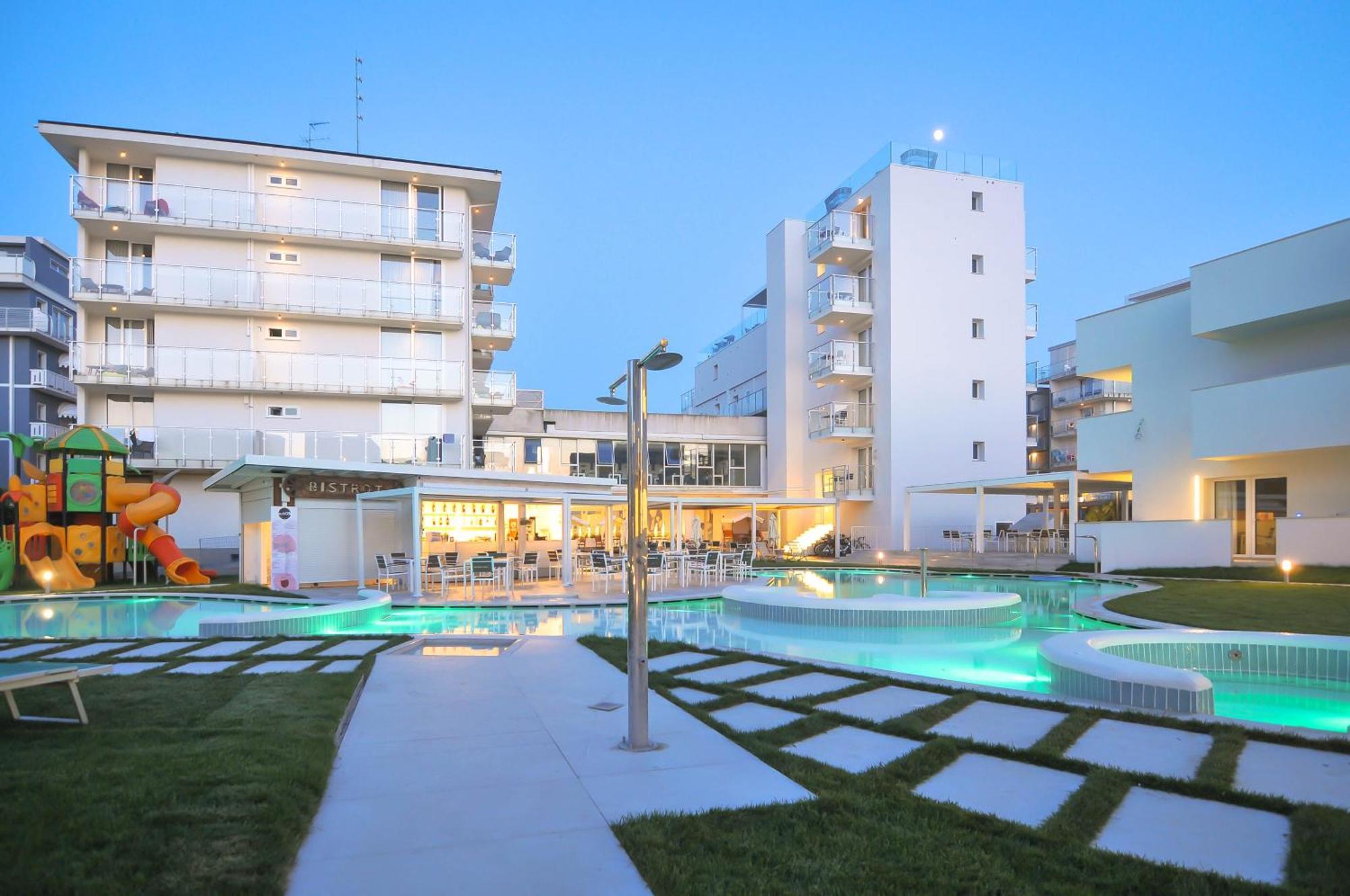 Hotel Marina Palace 4*