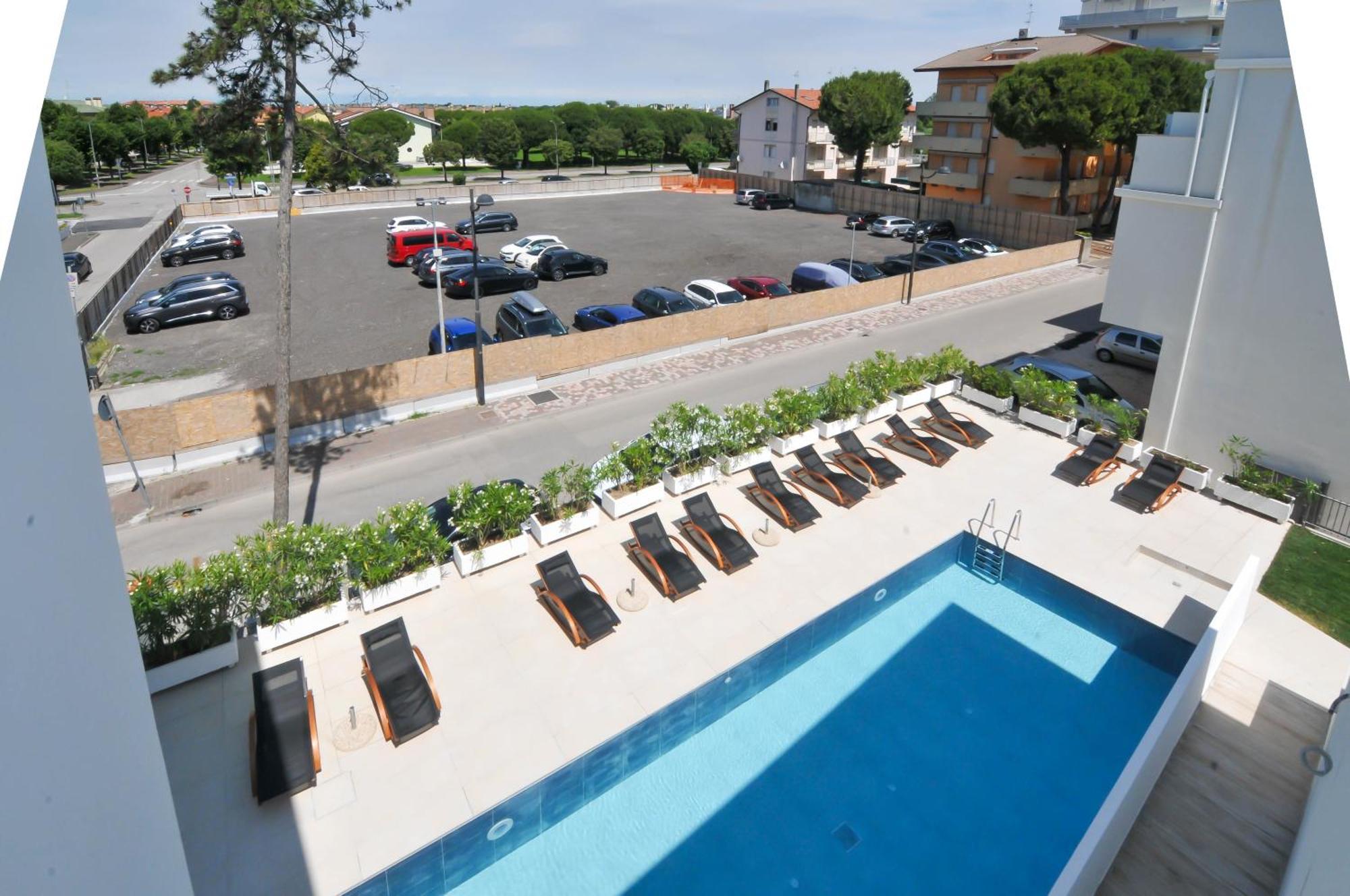 Marina Palace