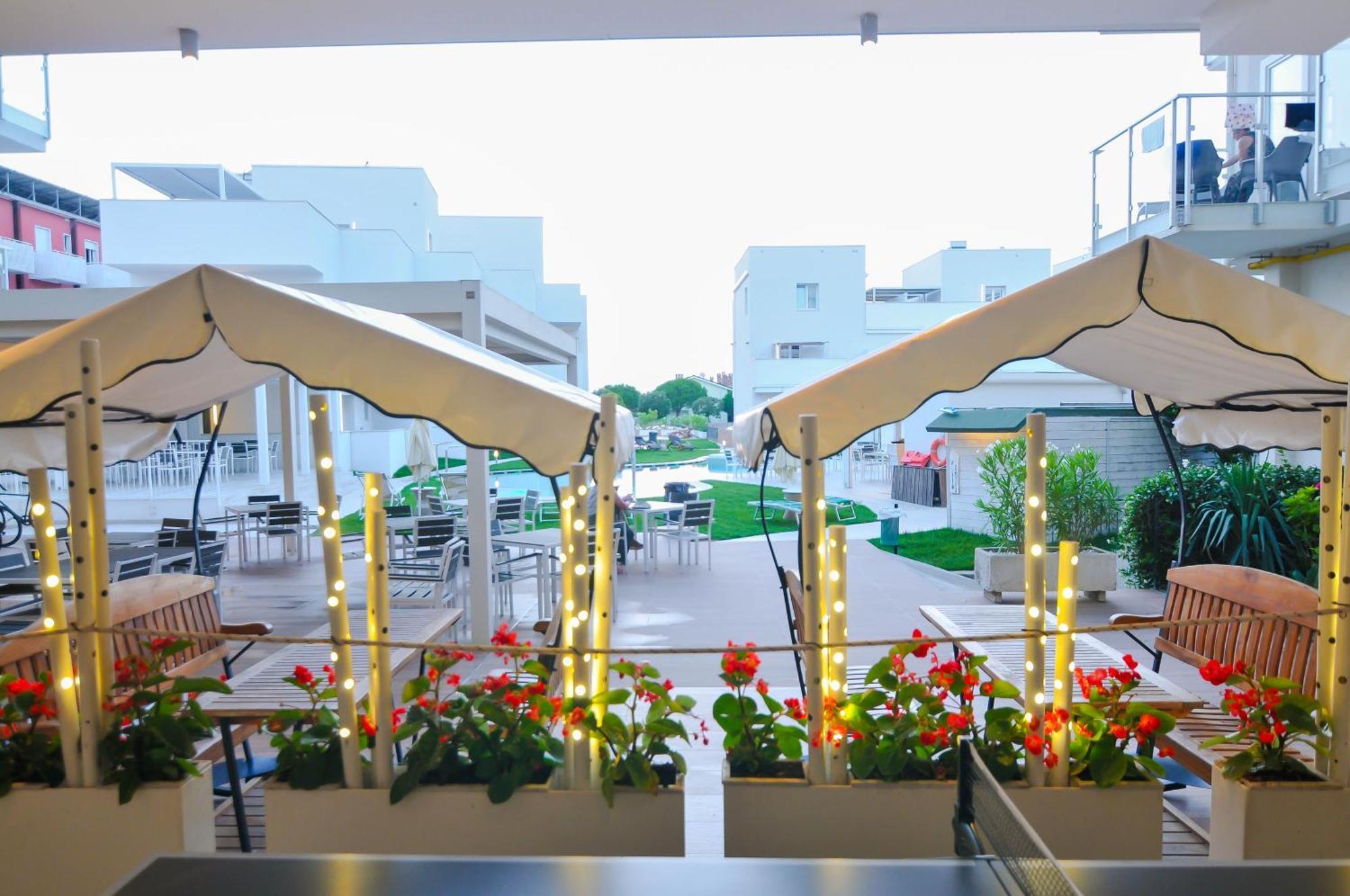 Marina Palace 4*