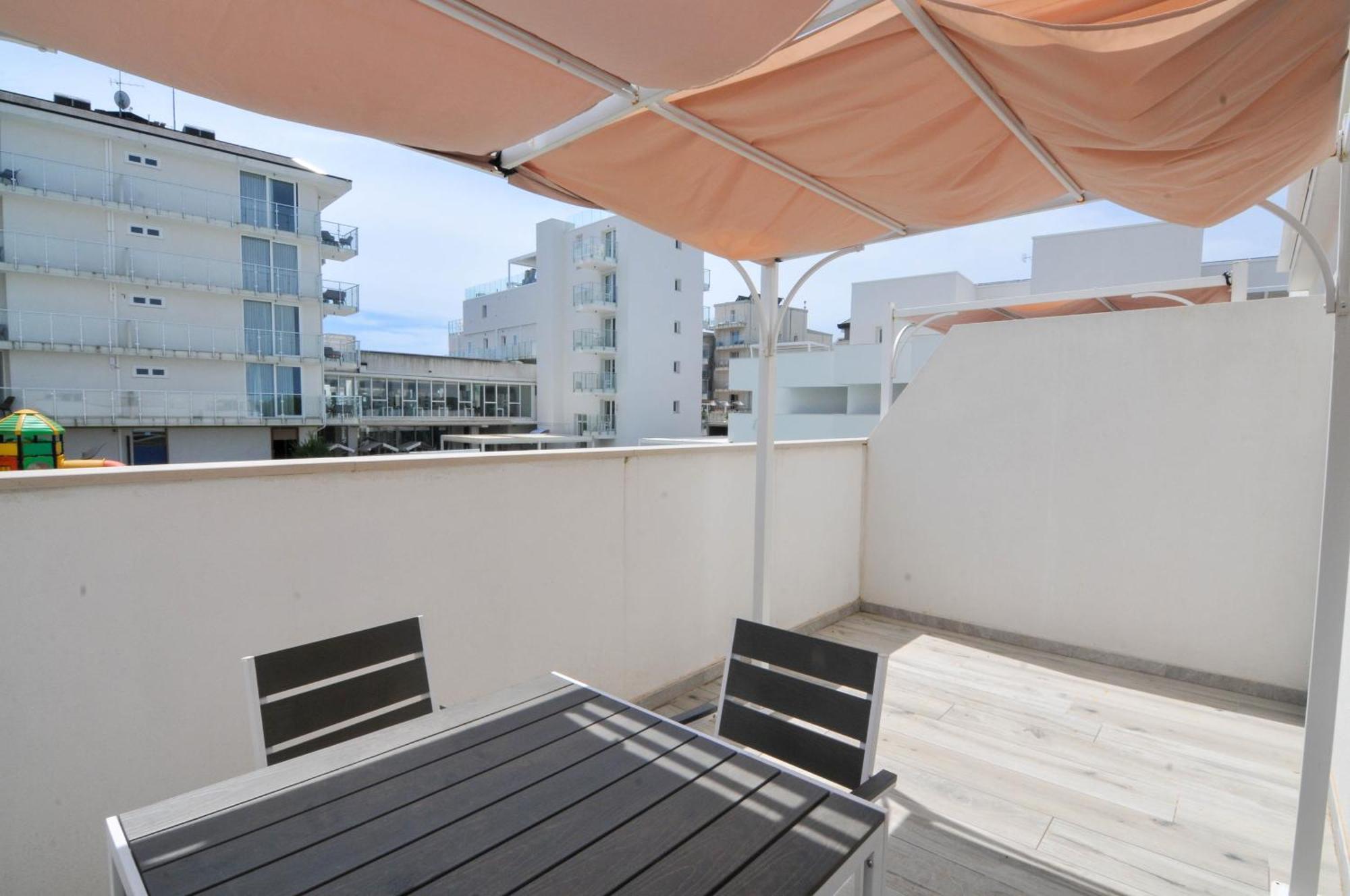 Marina Palace 4*